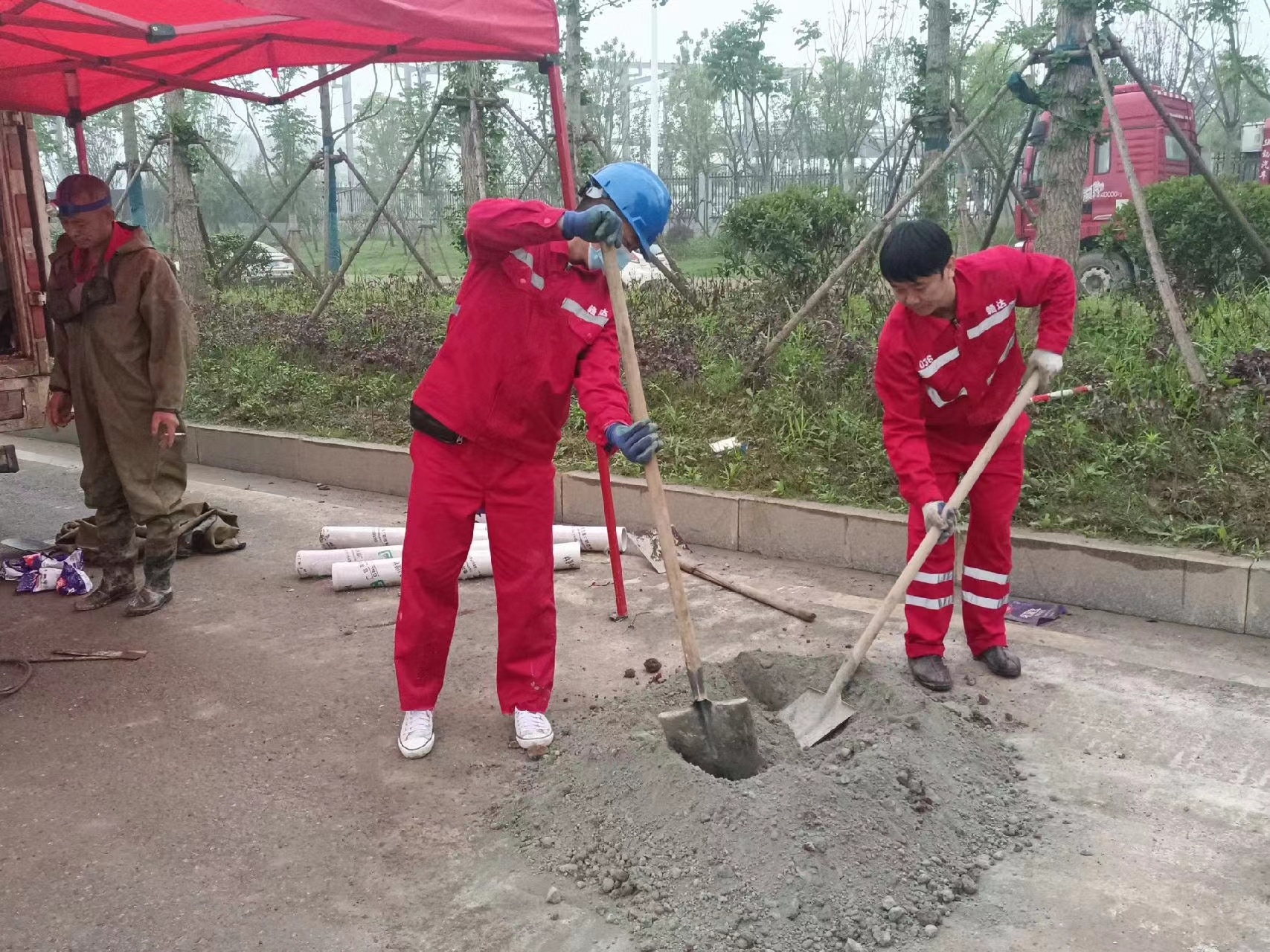 云龙管道疏通哪家好】及时进行市政管道清淤